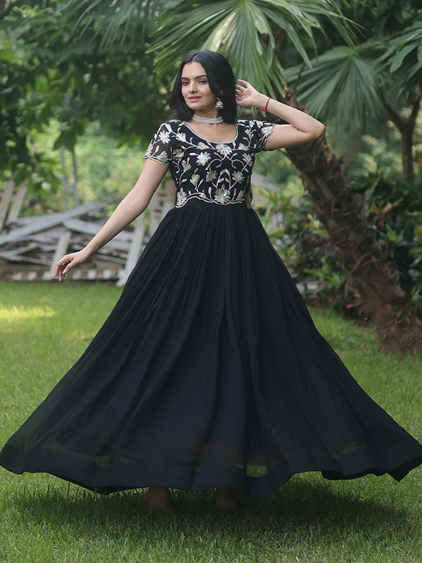 Black Coding Sequins Embroidered Faux Blooming Gown